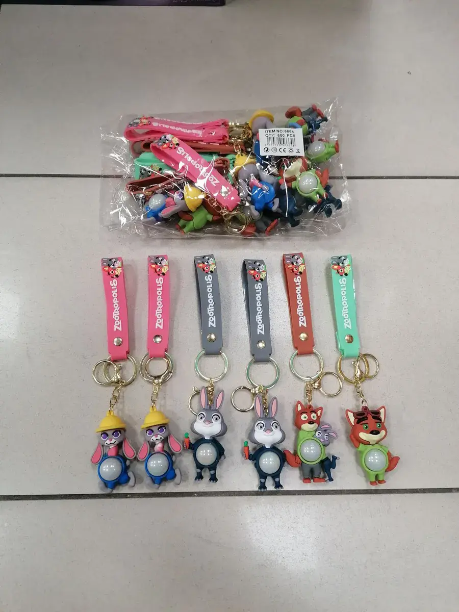 Brelok Zootropolis z lampką LED i kolorowym paskiem