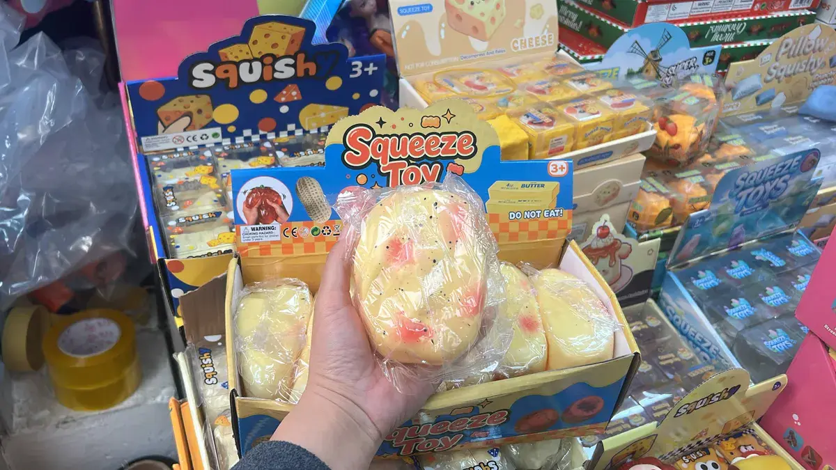 Squishy zabawka anty-stresowa w kształcie chleba z masłem 3+