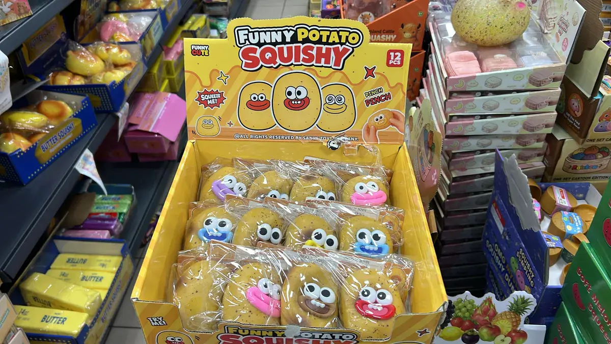 Funny Potato Squishy zabawka antystresowa ziemniak z twarzą mix kolorów