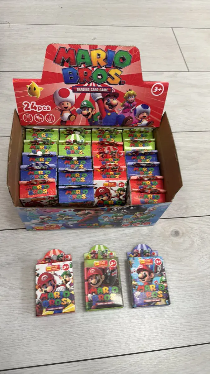Mario Bros. Zestaw Kart Kolekcjonerskich 24 sztuki mix kolorów