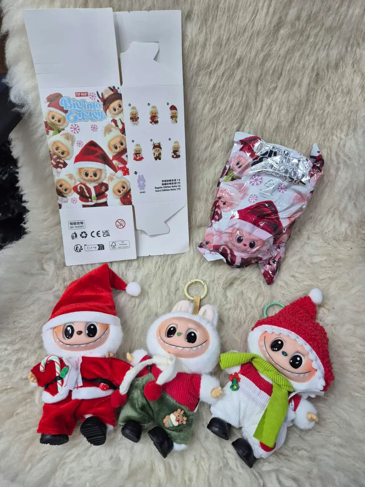 Labubu Merry Christmas Pop Mart brelok świąteczny
