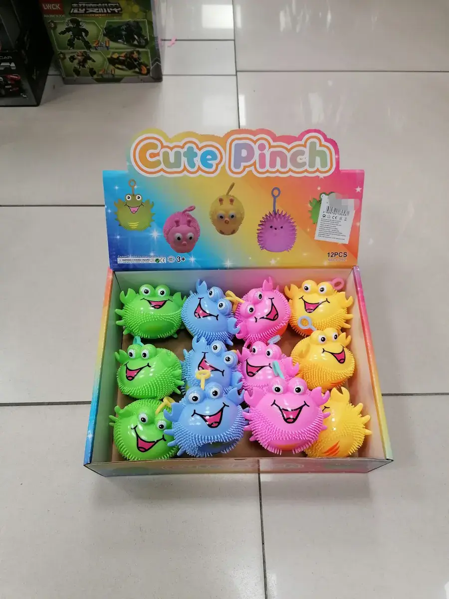 Zabawka sensoryczna Cute Pinch miękka piłka z wypustkami mix kolorów