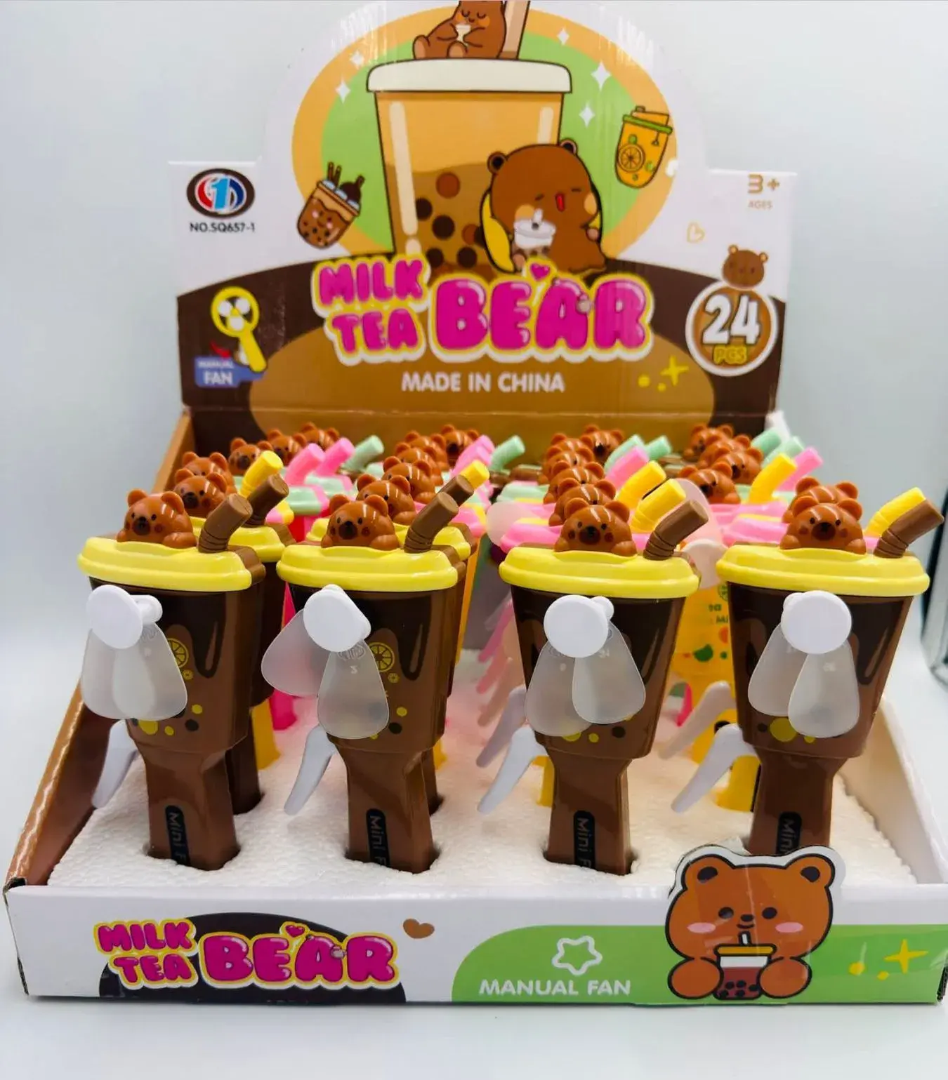 Ręczny wentylator zabawka Milk Tea Bear 3+
