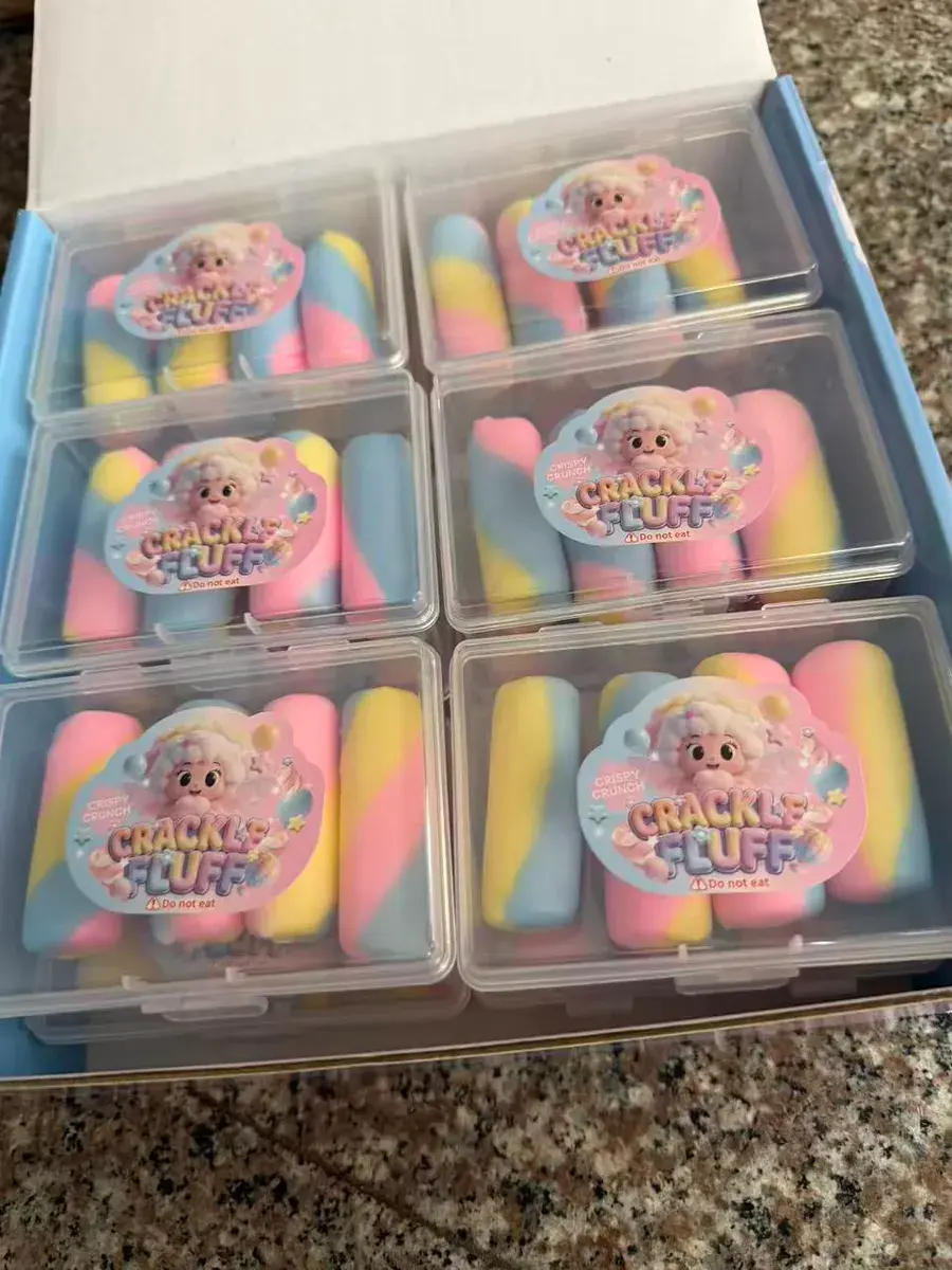 Kolorowe piankowe zabawki Crackle Fluff w plastikowym pudełku