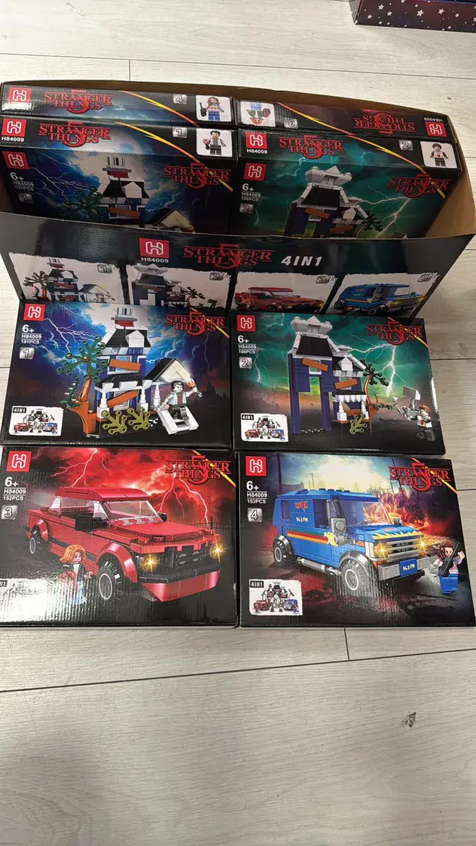 Klocki Stranger Things 4w1 zestaw pojazdów i budowli 6+