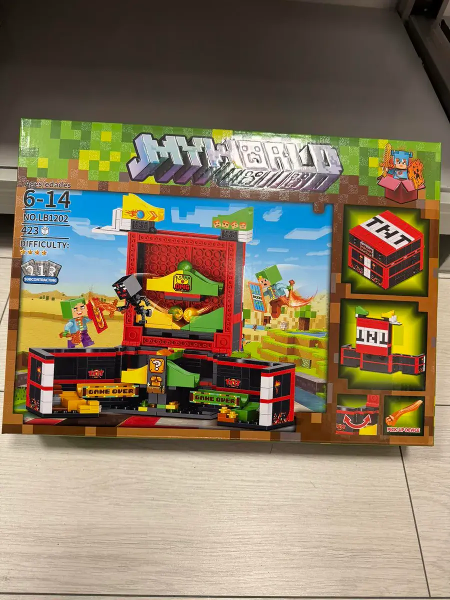 Zestaw klocków Minecraft Arcade Game 423 elementy