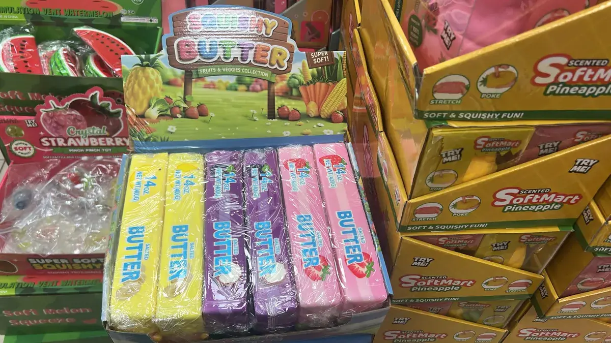 Gumowy Squishy Butter w kolorach żółtym, fioletowym i różowym 40g