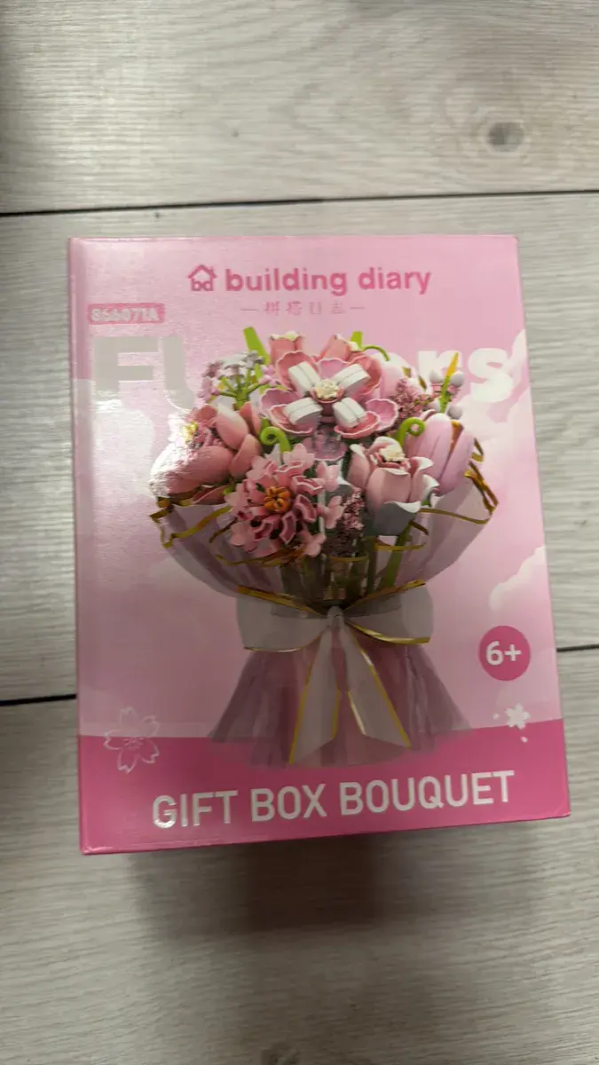 Klocki Bukiet Kwiatów Różowy Gift Box Bouquet 6+