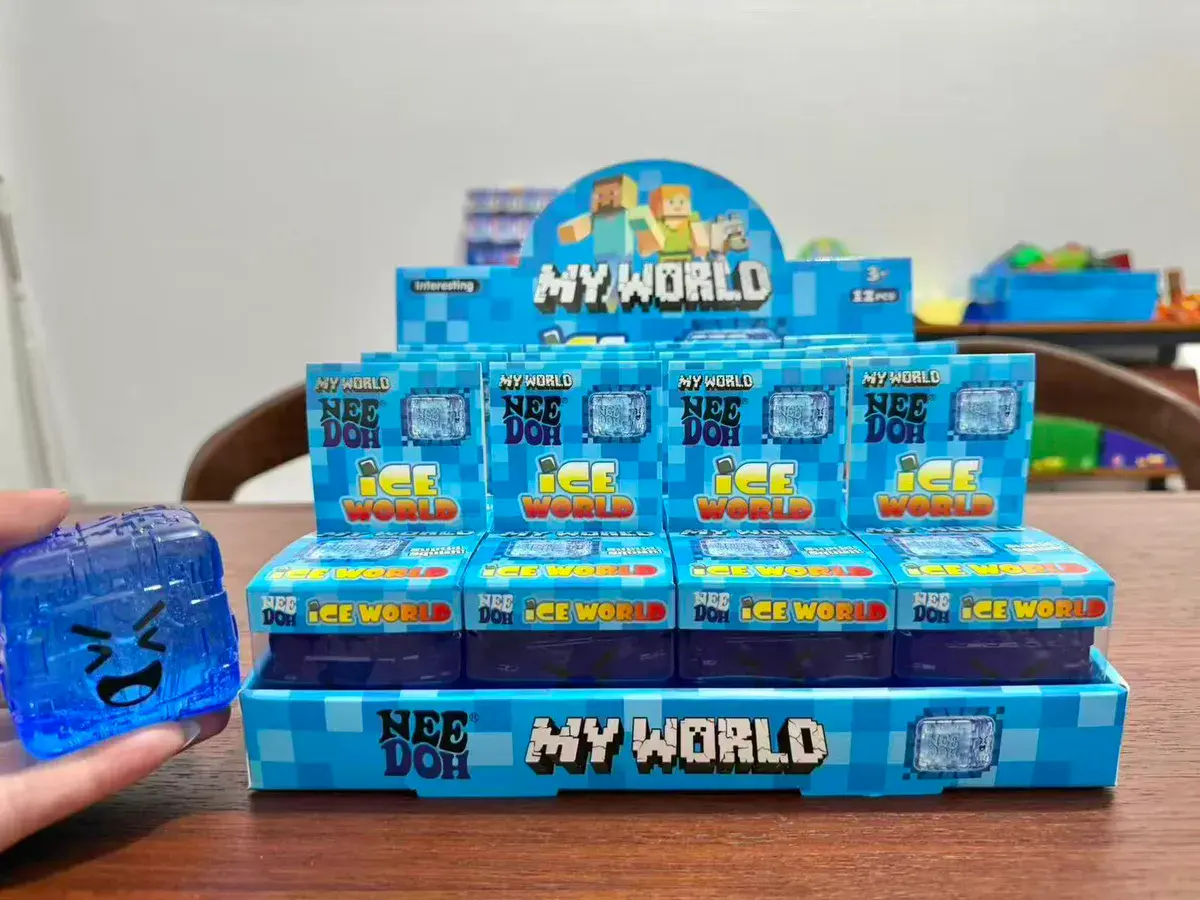 My World Nee Doh Ice World niebieska kostka antystresowa 12 szt