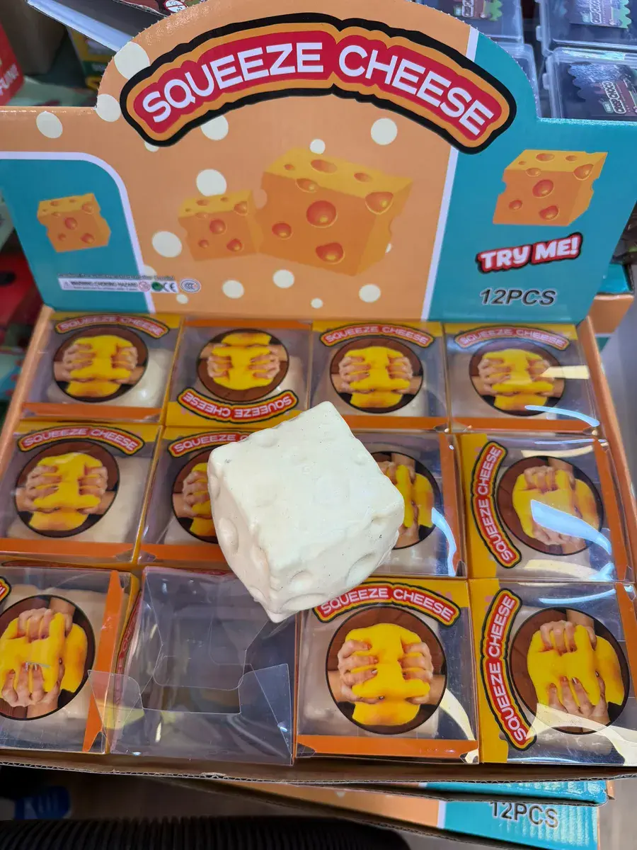 Antystresowa kostka Squeeze Cheese imitująca ser żółty