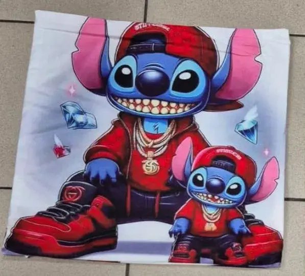 Poduszki 40x40 cm Stitch Lilo & Stitch hip-hop