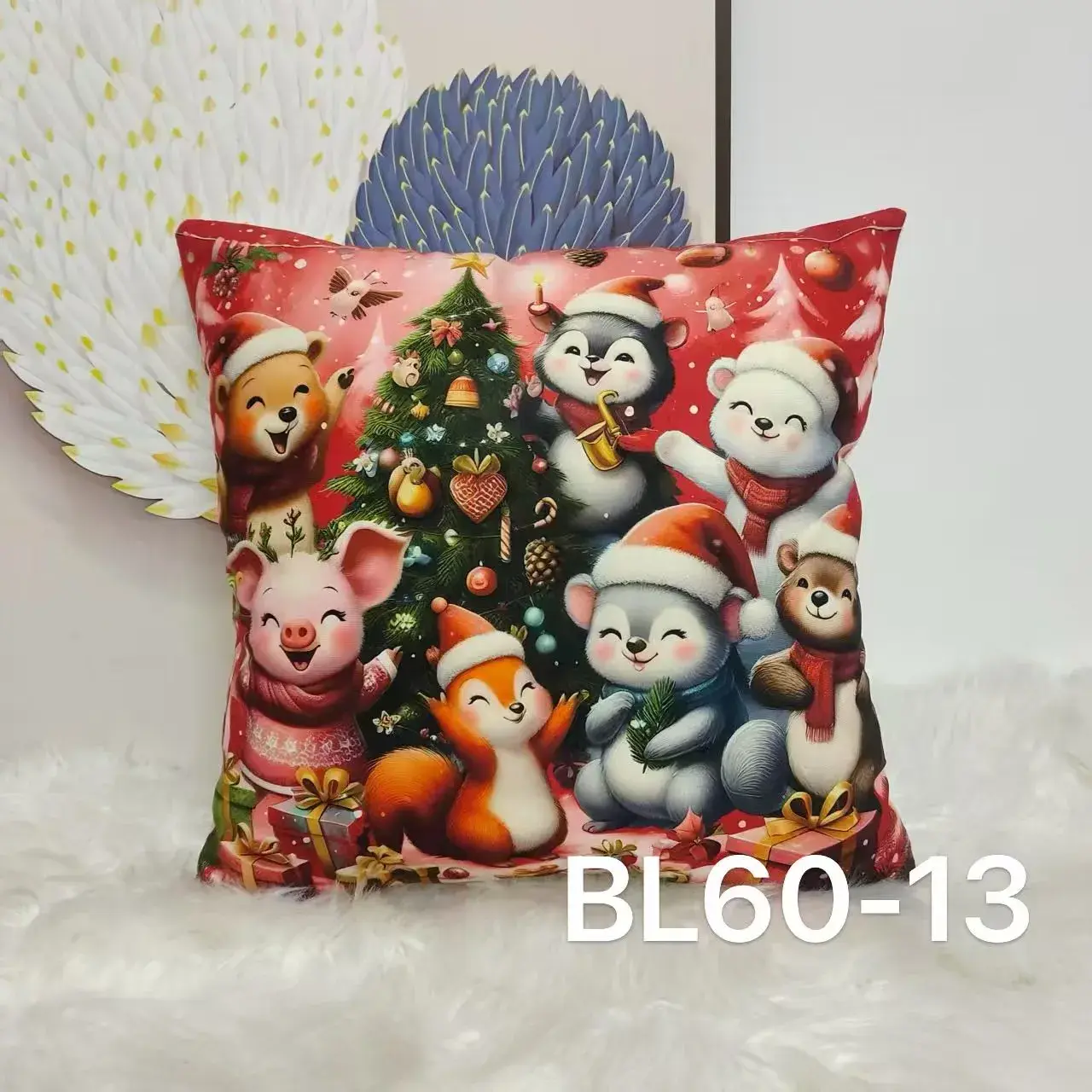 Poszewki 40x40 cm świąteczne z motywem zwierząt BL60-13
