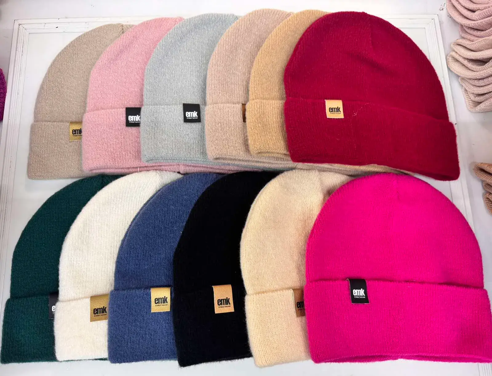 Czapki damskie beanie w 12 kolorach