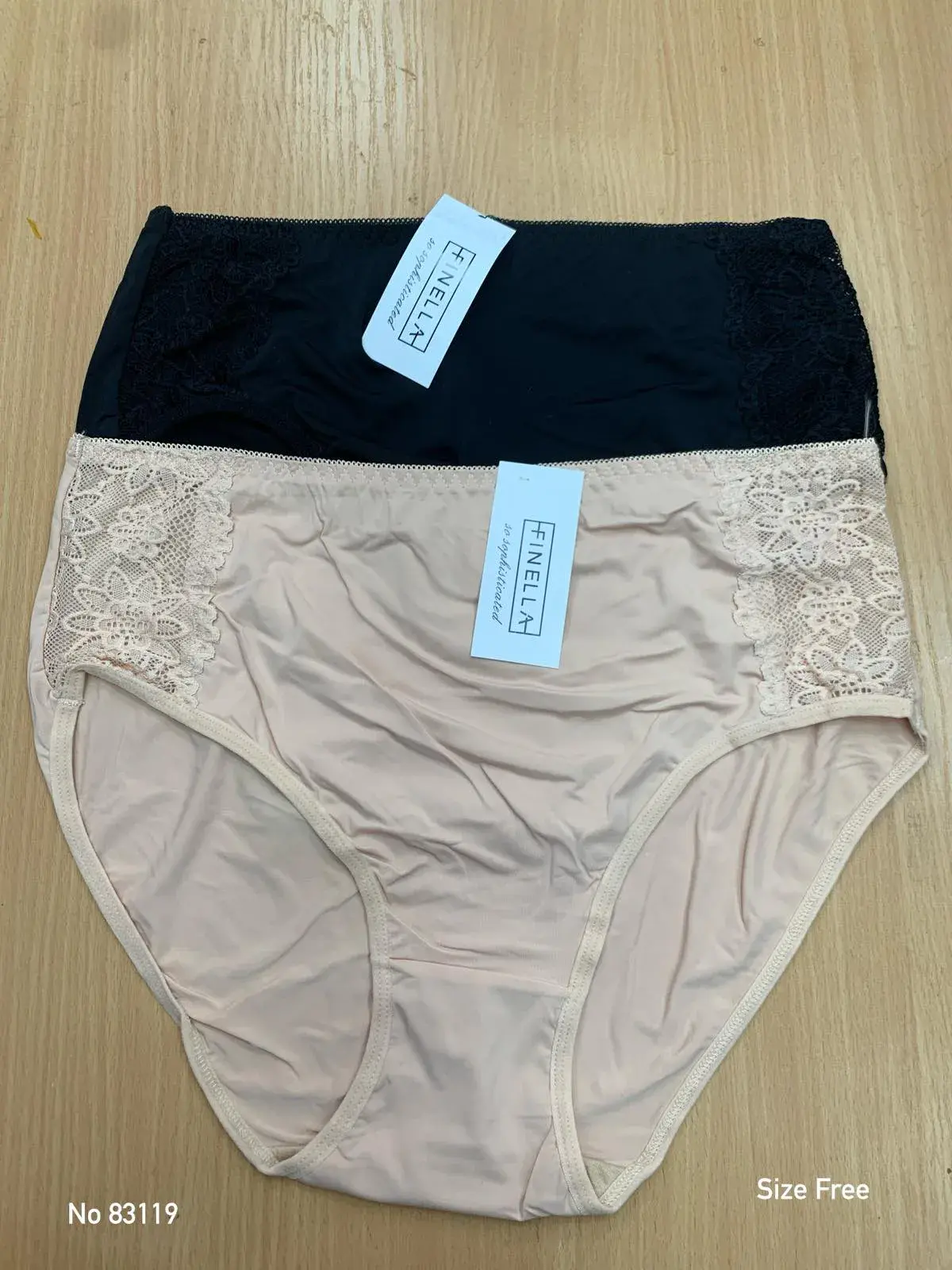 Majki damskie koronkowe beżowy i czarny Size Free No 9119