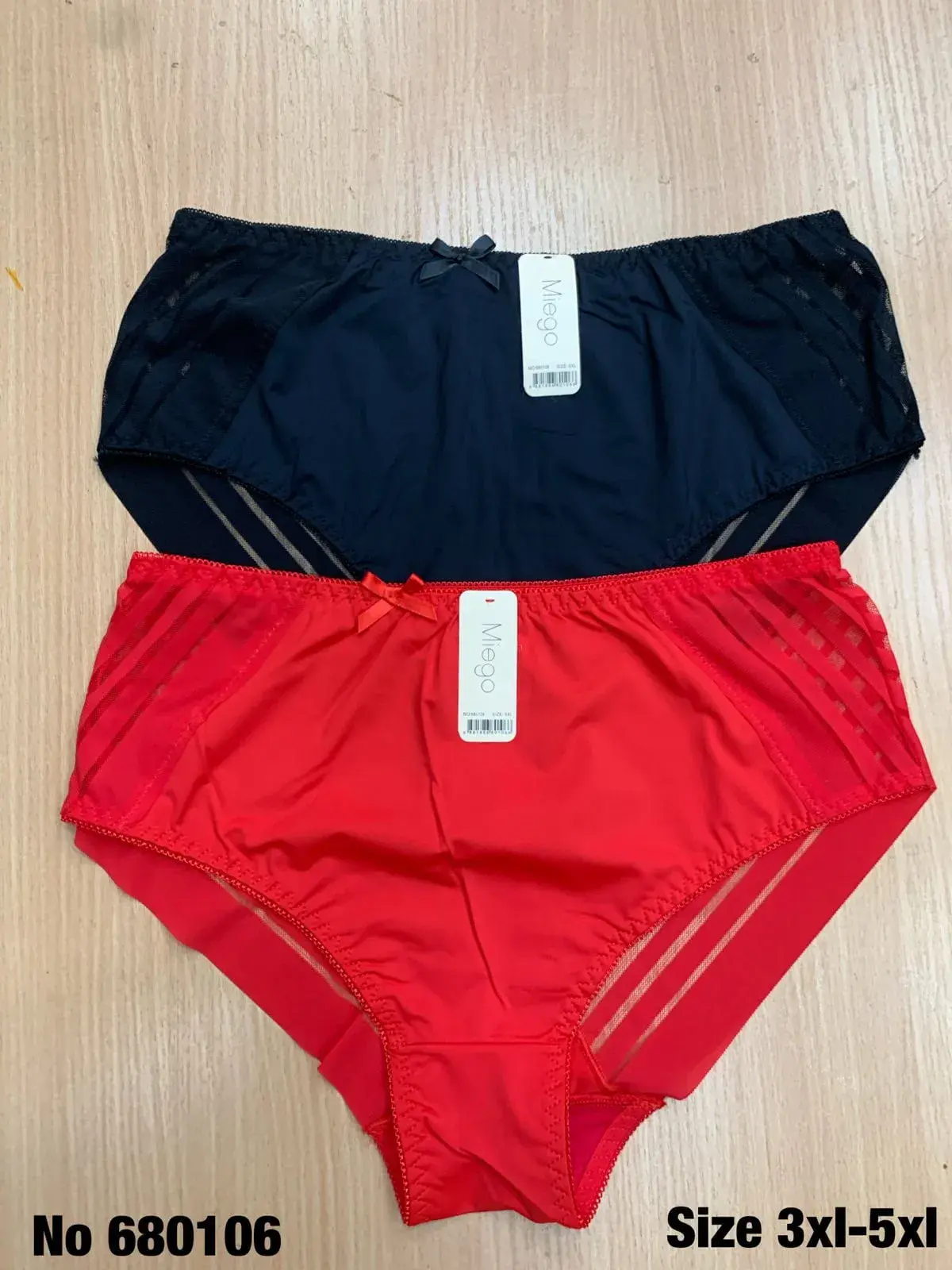 Majki damskie rozmiar 3XL-5XL czarne i czerwone
