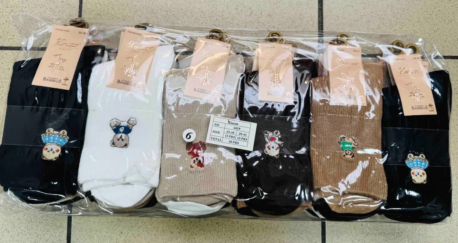Skarpetki damskie 6 par z misiem Bearbrick mix kolorów