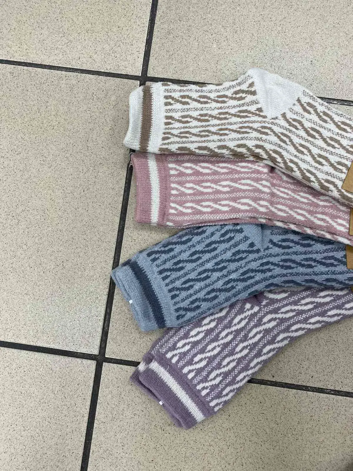 Skarpetki damskie warkoczowe 4 pary beż, róż, niebieski