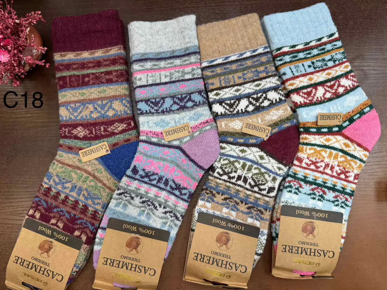 Skarpetki damskie wełniane 100% Wool wzorzyste C18
