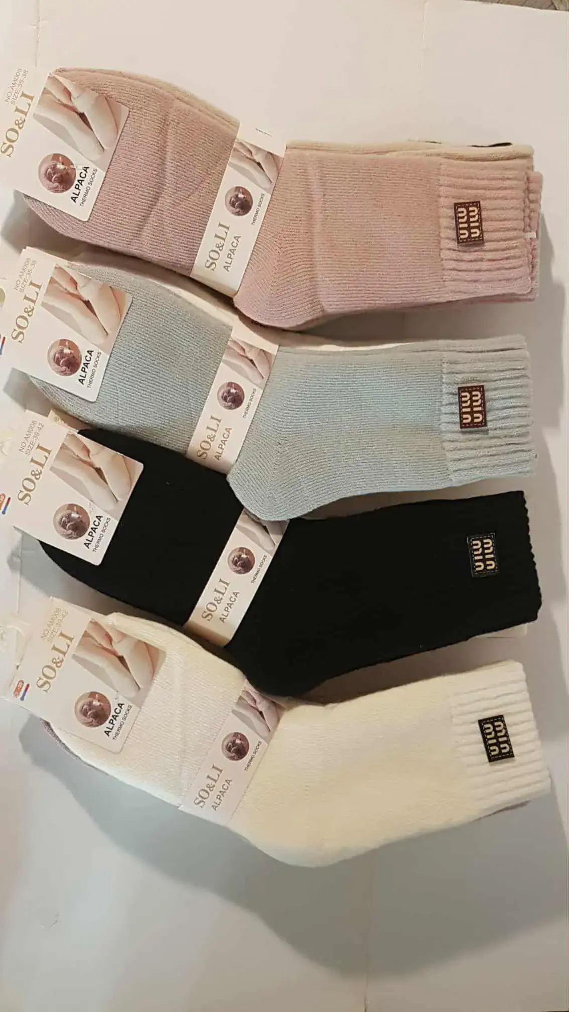 Skarpetki damskie SALE 4 pary w kolorach beż, szary, czarny, biały