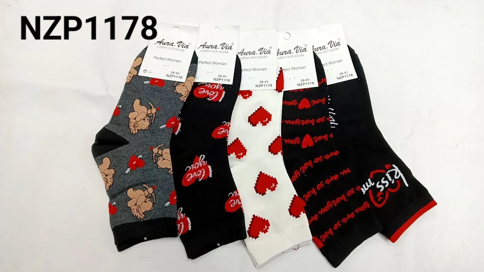 Skarpetki damskie NZP1178 wzorzyste 4 pary