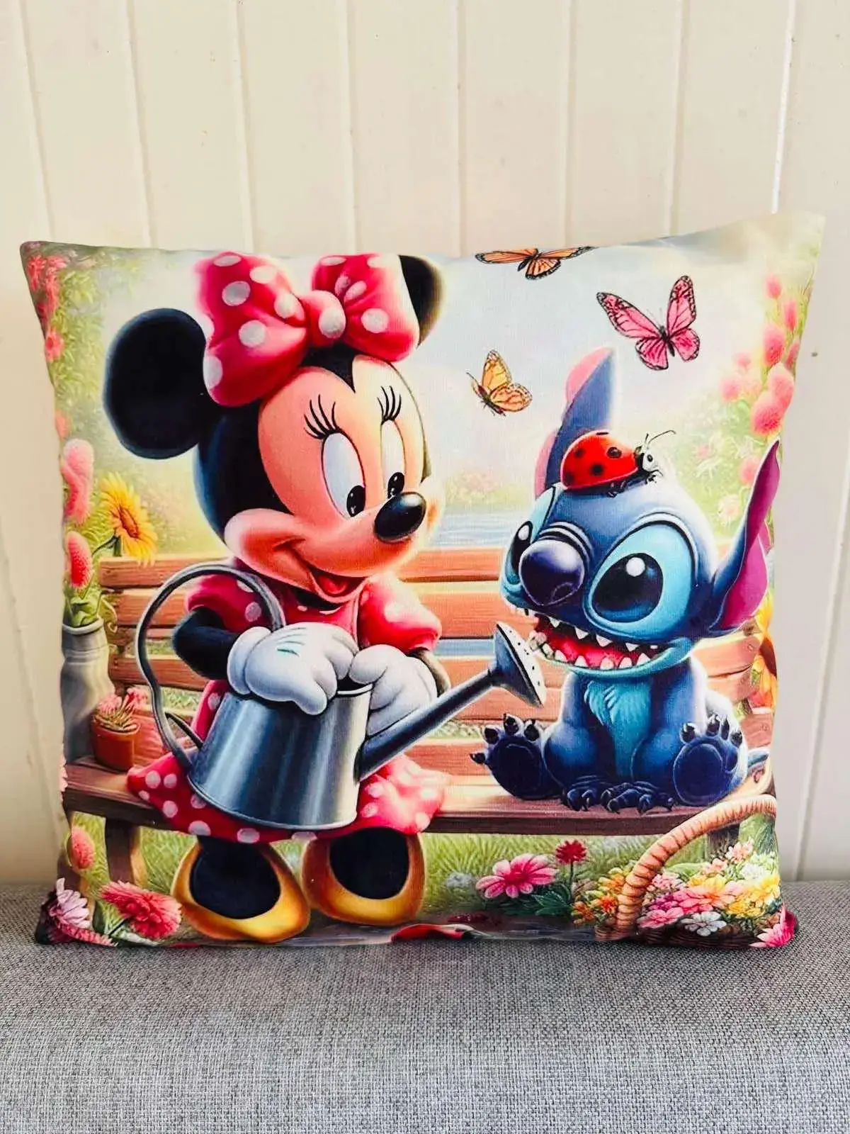 Poszewka 40x40cm Minnie i Stitch Disney
