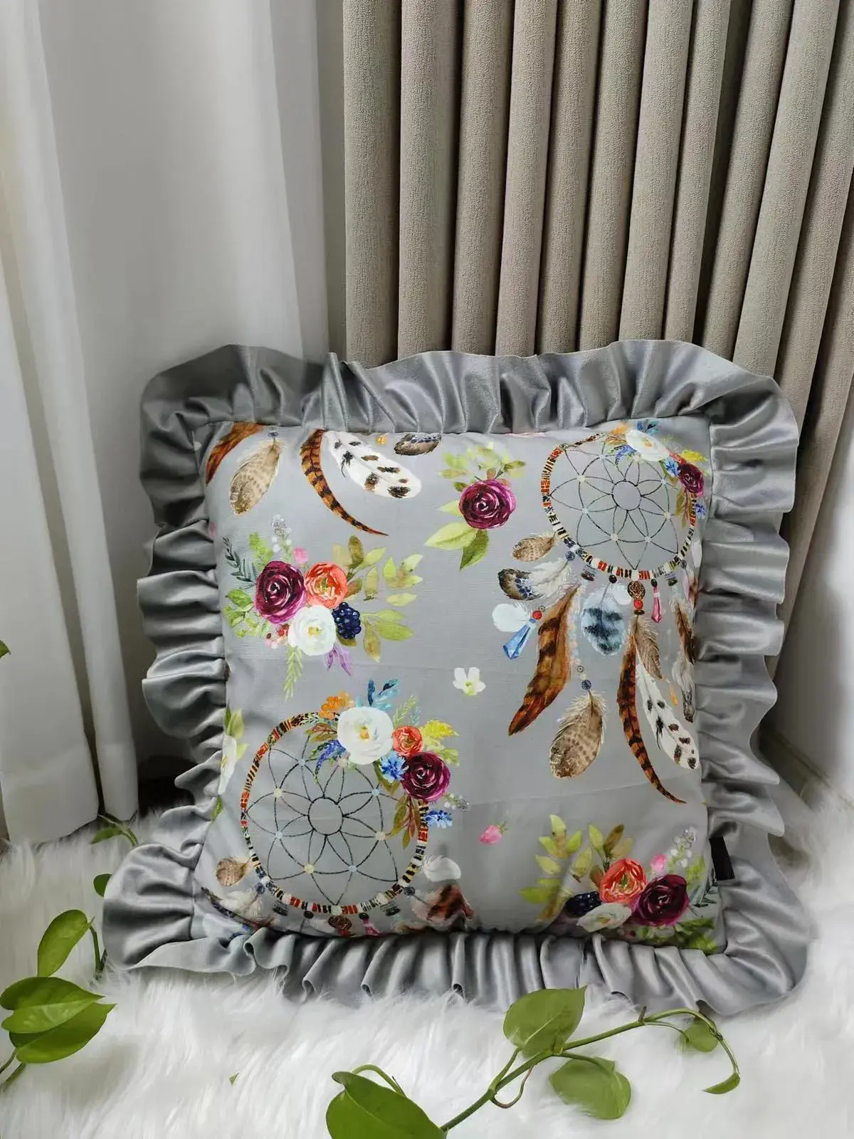 Poszewki 40x40cm szare z motywem dreamcatcher