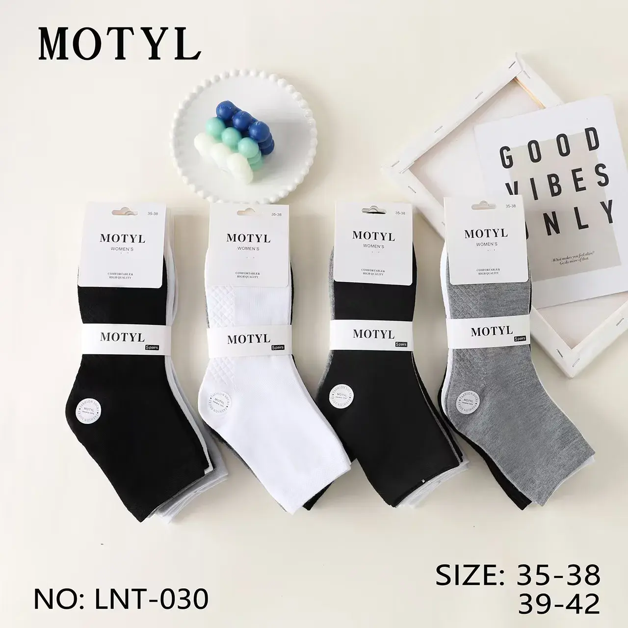 Skarpetki damskie Motyl 4 pary, rozmiary 35-38 i 39-42, LNT-030