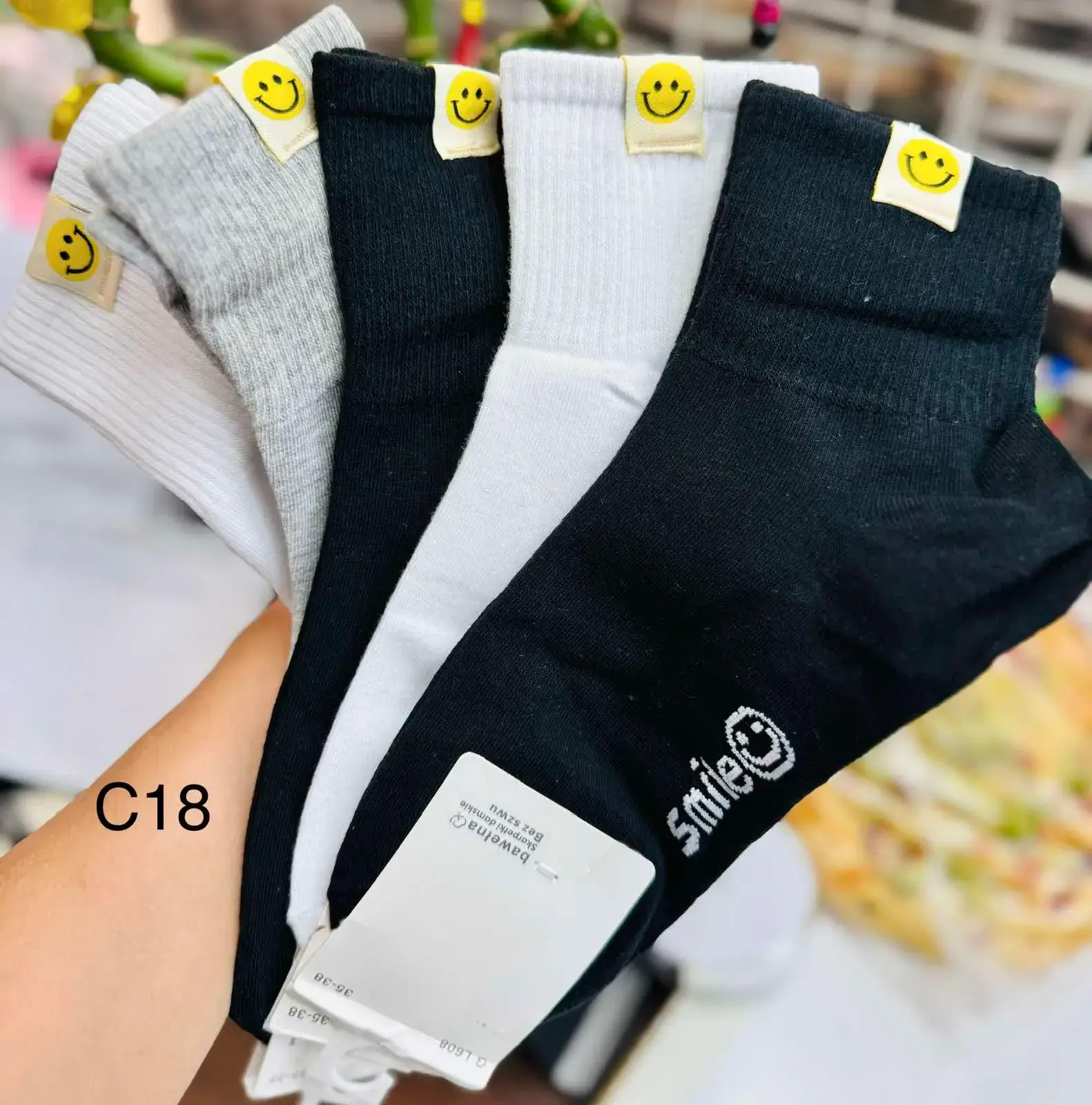 Skarpetki damskie Smiley C18, zestaw 4 szt. szare/czarne/białe