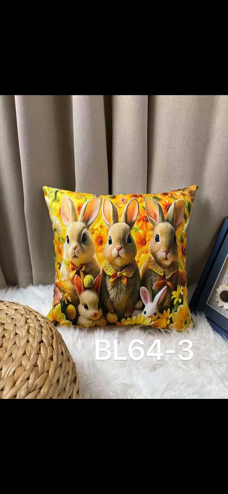 Poszewka Welvet 40x40 cm z królikami BL64-3