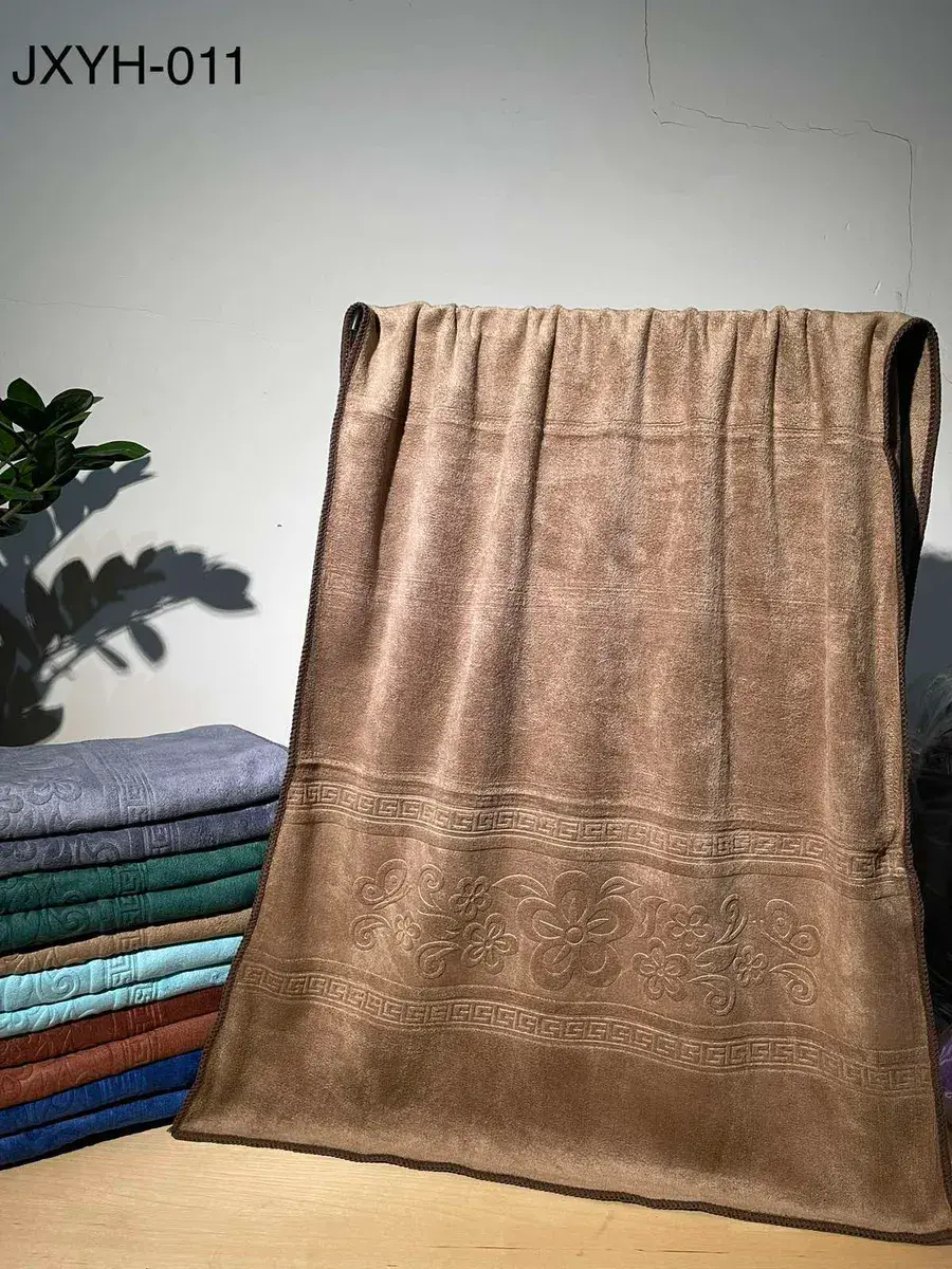 Ręcznik z Mikrofibry 50x100cm z Wytłaczanym Wzorem Kwiatowym