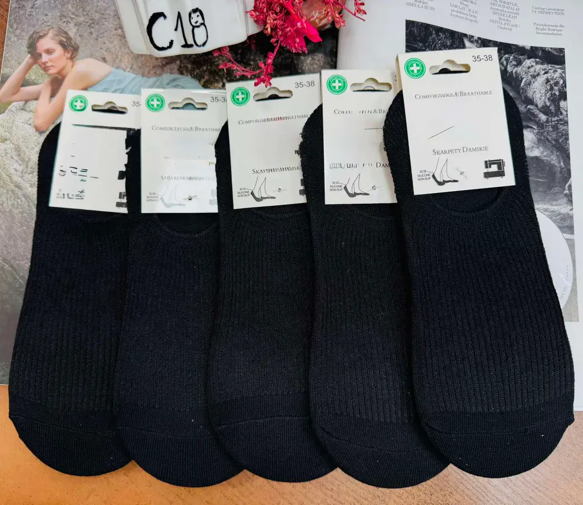 Skarpetki damskie czarne 35-38 z silikonem antypoślizgowym