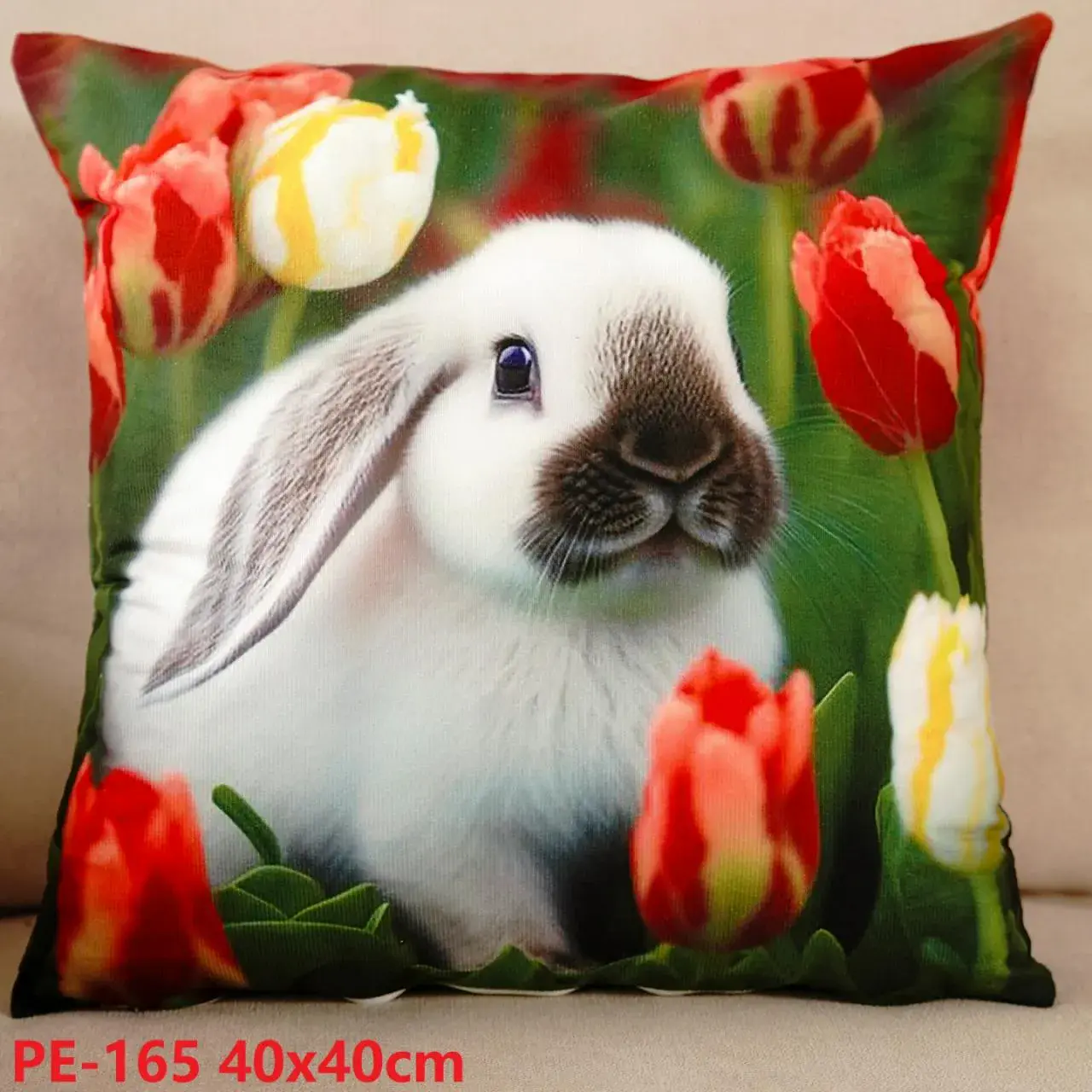 Poszewka Wielkanocna 40x40 cm z królikiem i tulipanami