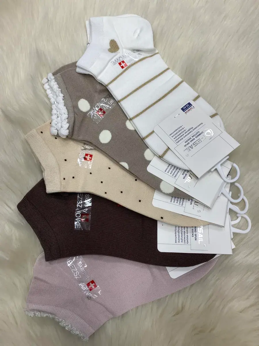 Skarpetki Swiss Socks beżowe z białym krzyżem
