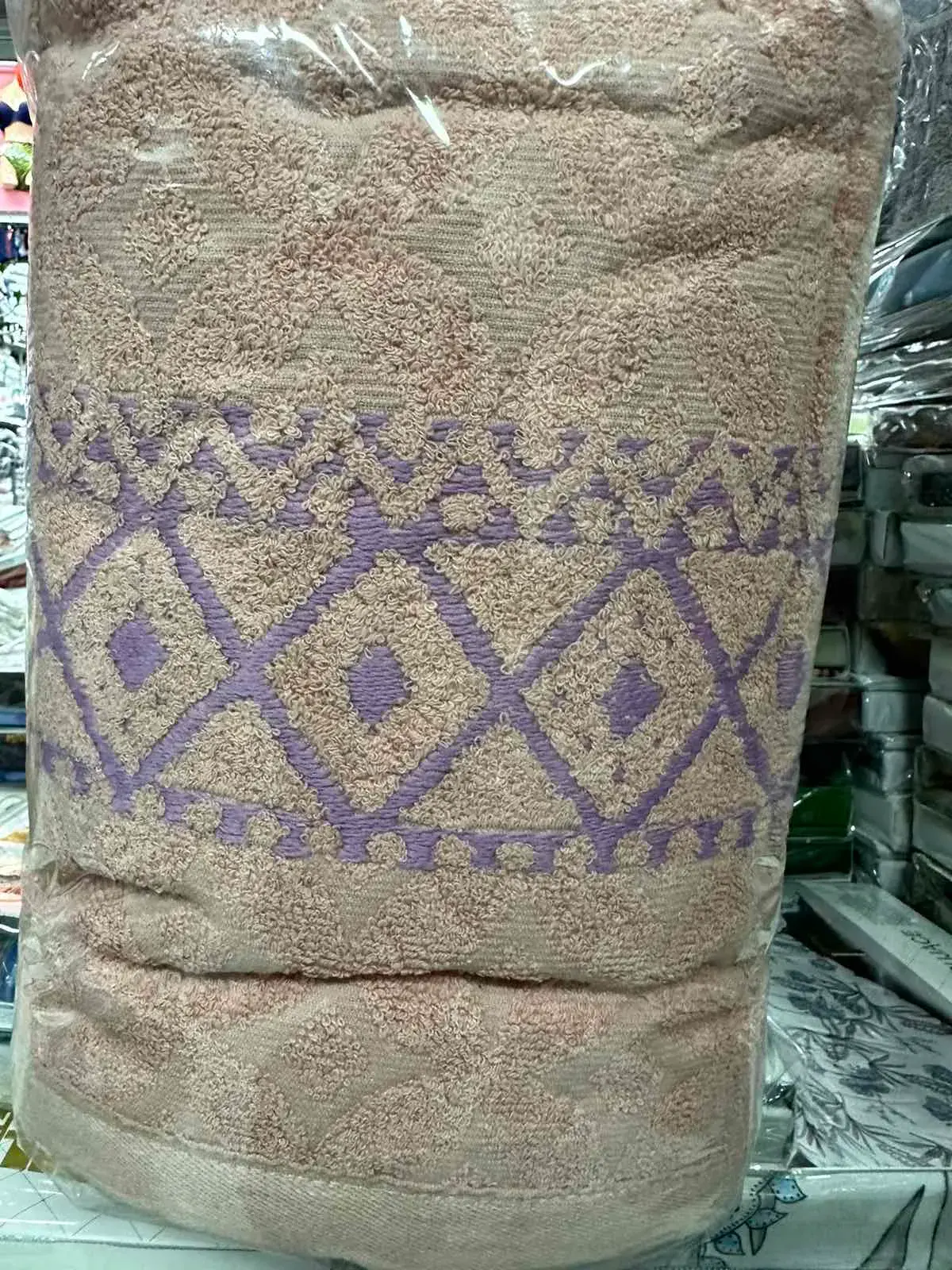 Ręcznik Bawełniany 70/140 beżowy z fioletowym wzorem