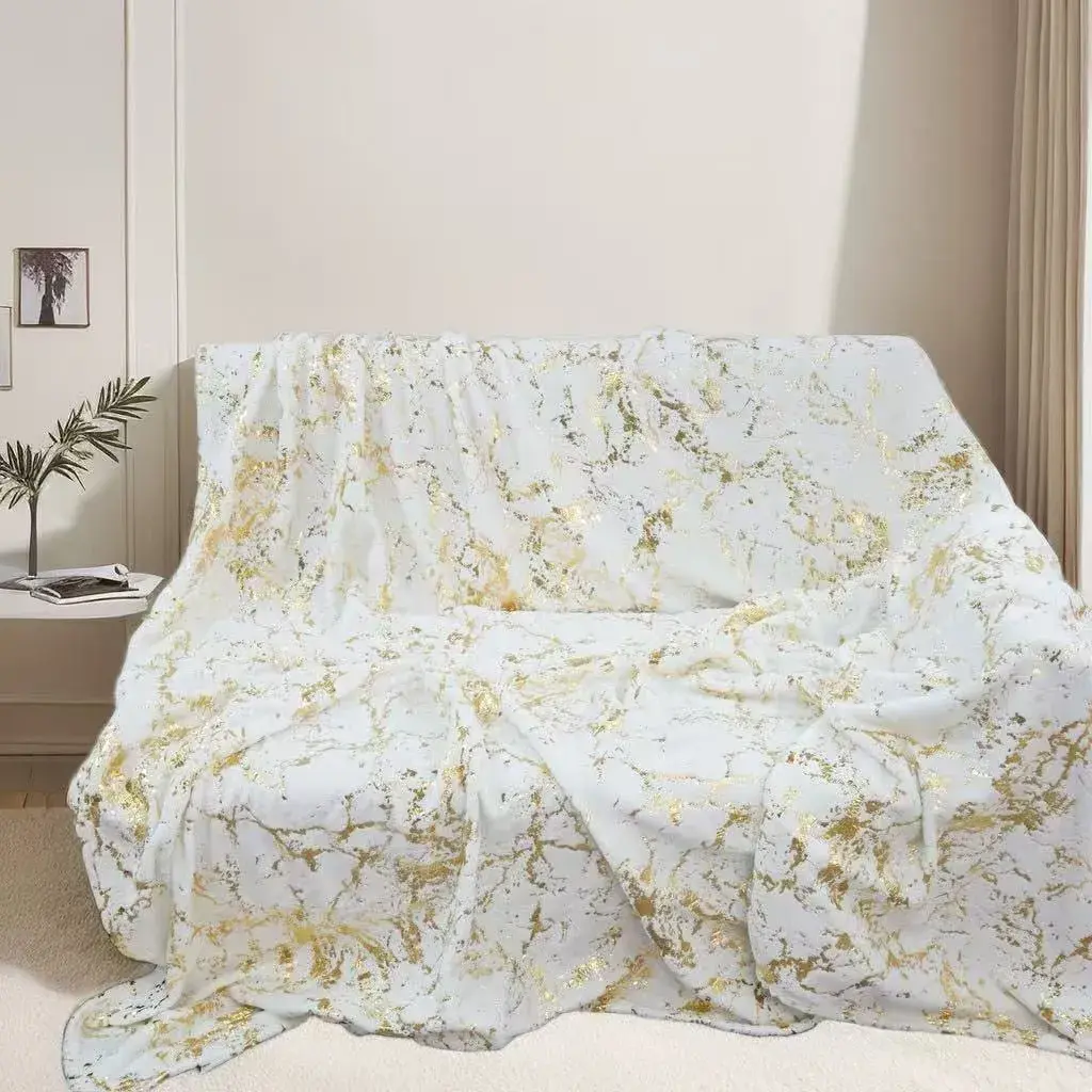 KOCE Marmurkowe 200/220 cm Biało-Złote