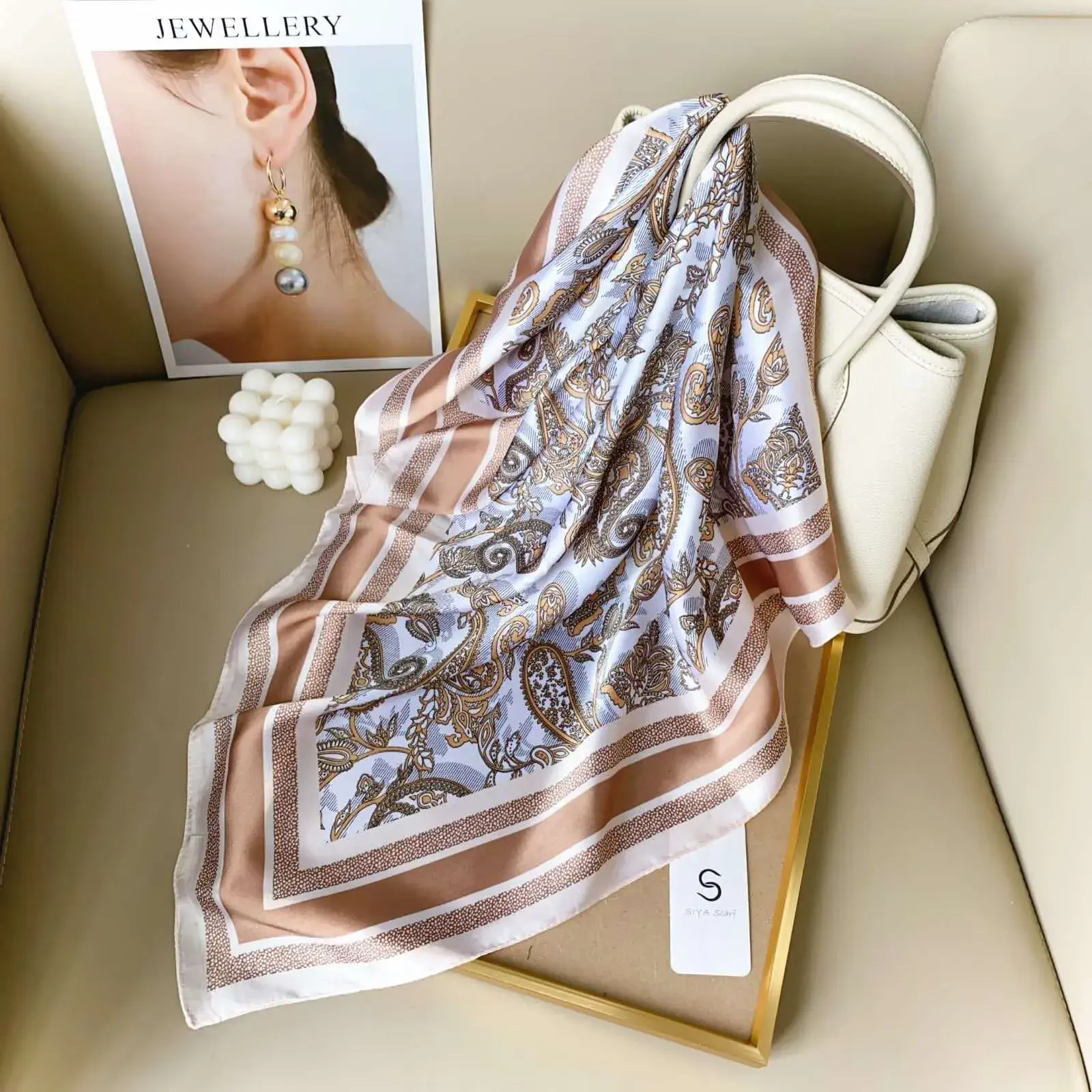 Szal damski jedwabny print paisley beżowo-niebieski