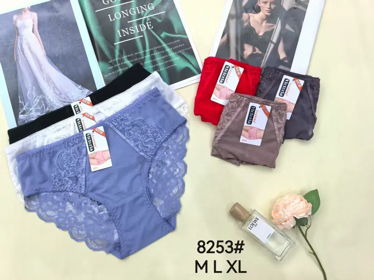 Majtki damskie Victoria z koronką w różnych kolorach M-XL