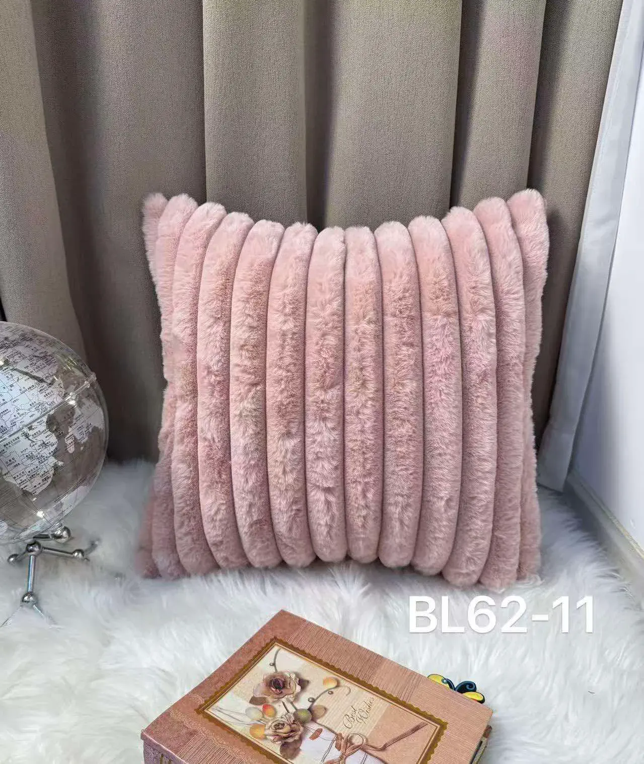 Poszewki Homefore99 40x40 różowe futerkowe BL62-11