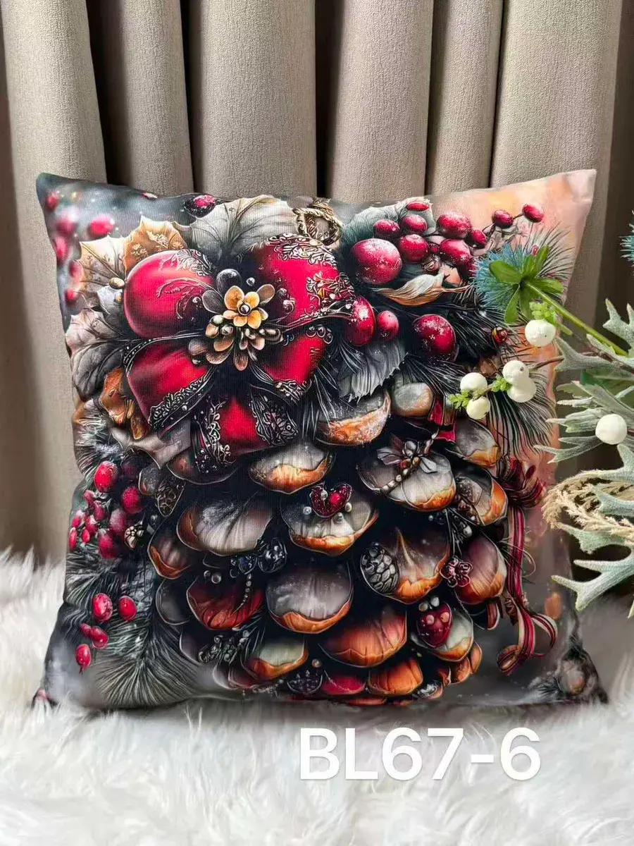 Poszewka na poduszkę świąteczna 40x40 cm z motywem szyszki i czerwonych ozdób