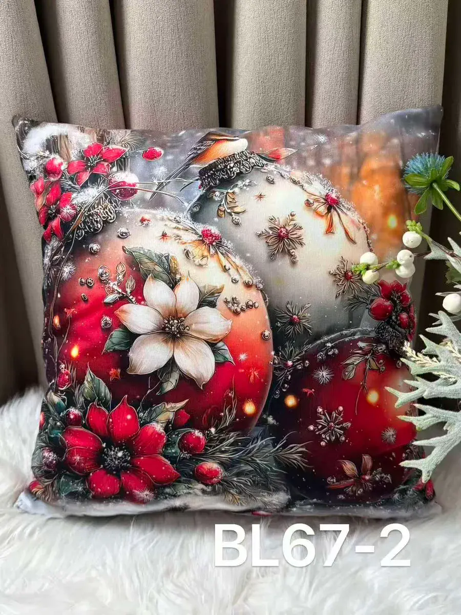 Dwustronna poszewka welwetowa 40x40 cm z motywem świątecznym