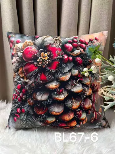 Poszewka na poduszkę świąteczna 40x40 cm z motywem szyszki i ozdób
