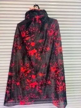 Peleryna Wróżka Dynia Czarownica Halloween 80cm, kolor czarny z czerwonymi nadrukami