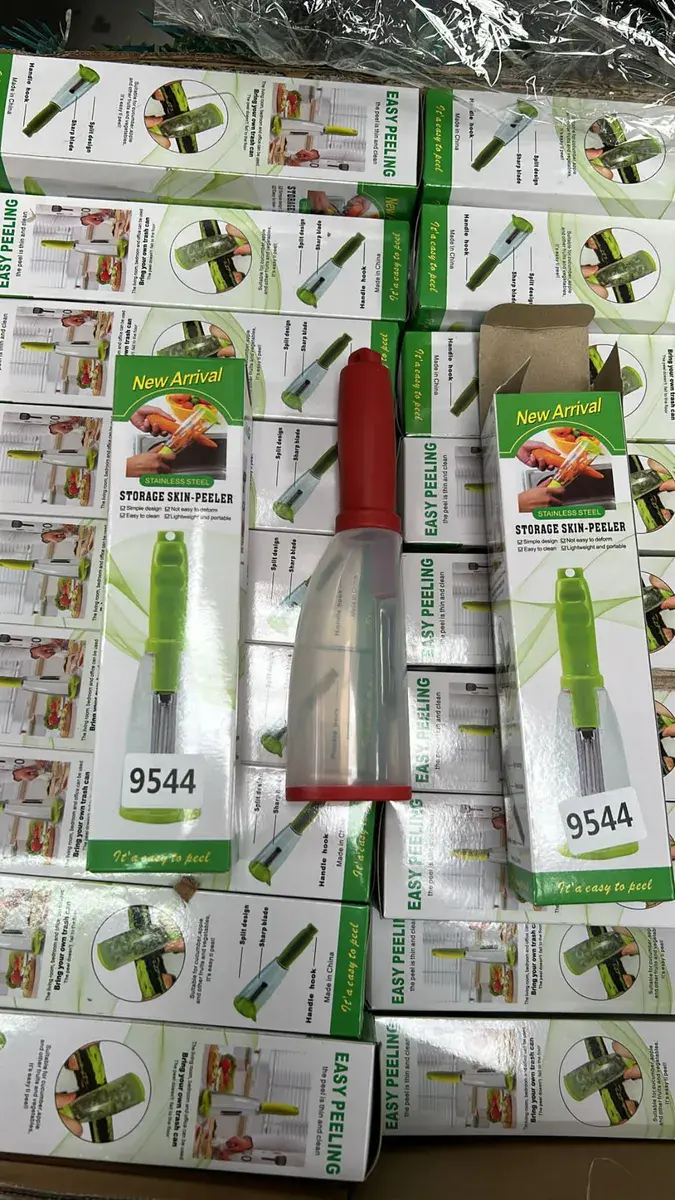 Obieraczka do warzyw z pojemnikiem zielona 9544