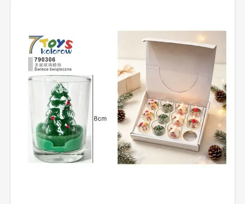 Świeca świąteczna w szkle z choinką 8 cm 7 Toys kolorowa