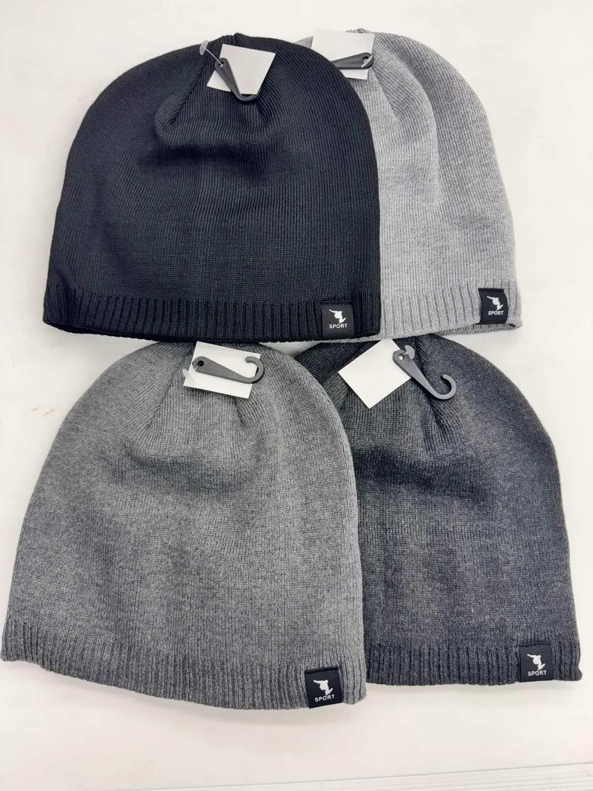 Czapki męskie beanie czarne i szare, kolor czarny