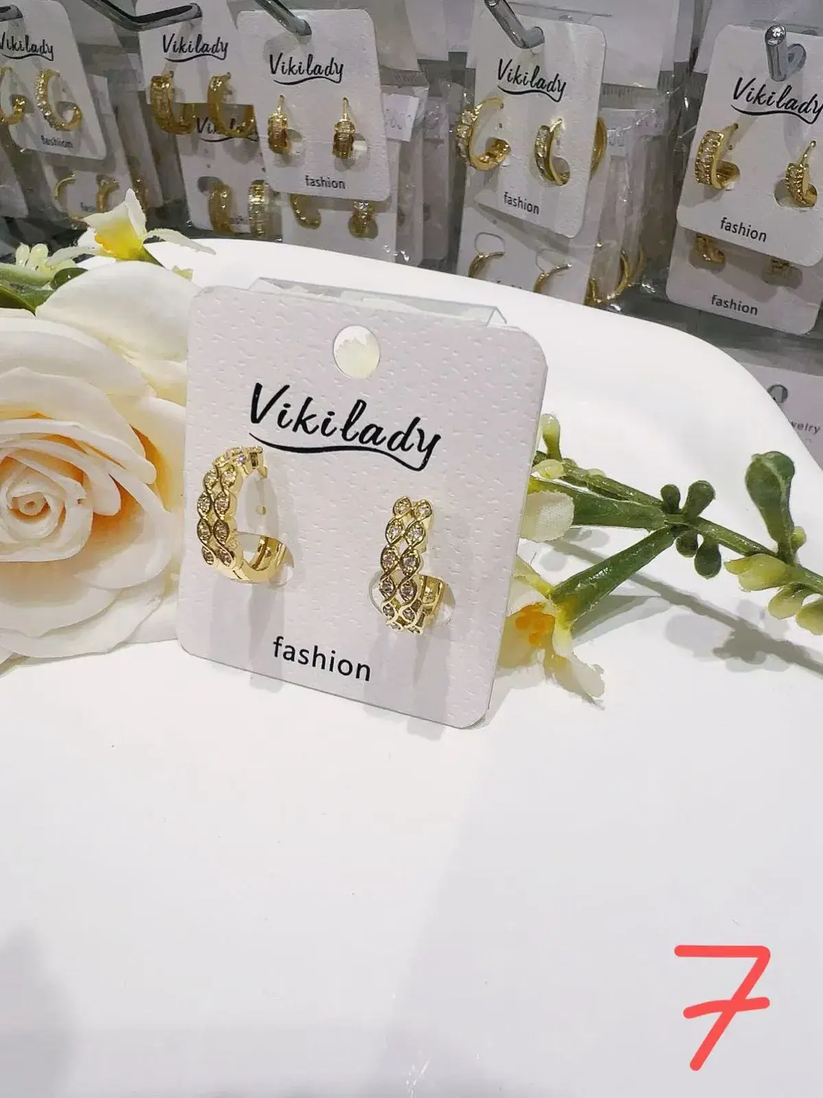 Kolczyki damskie Viki Lady złote z cyrkoniami, kolor złoty