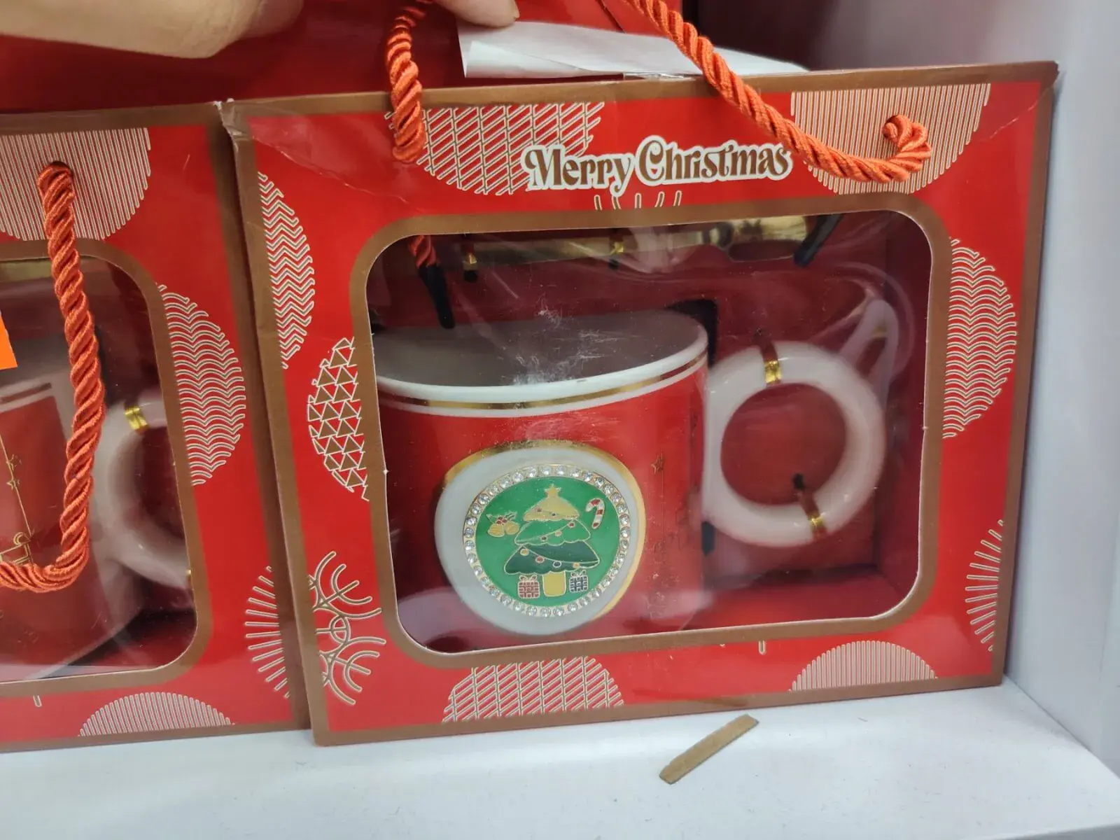 Kubek świąteczny Merry Christmas z uchwytem w zestawie