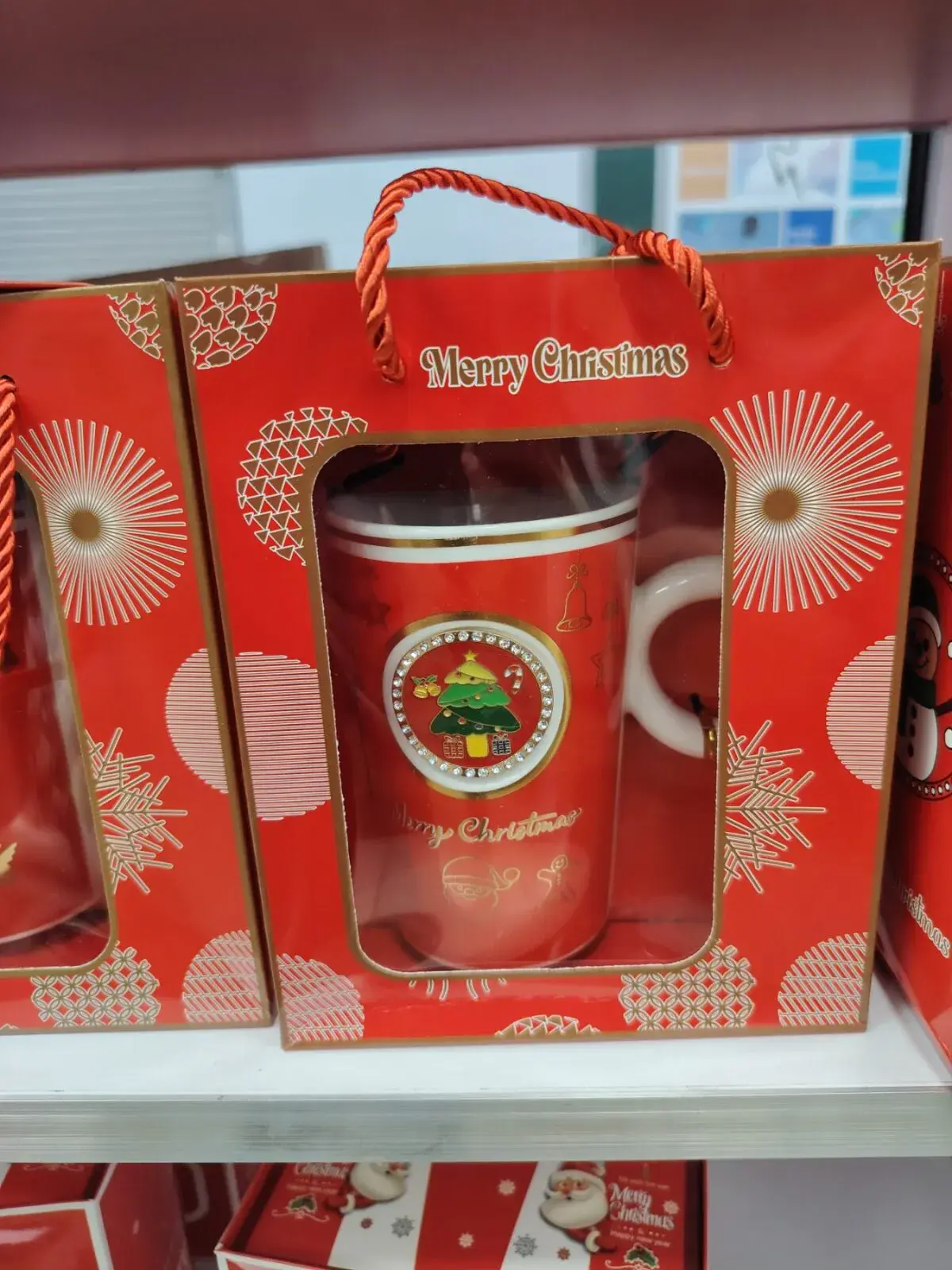 Kubek świąteczny ceramiczny z choinką w pudełku Merry Christmas