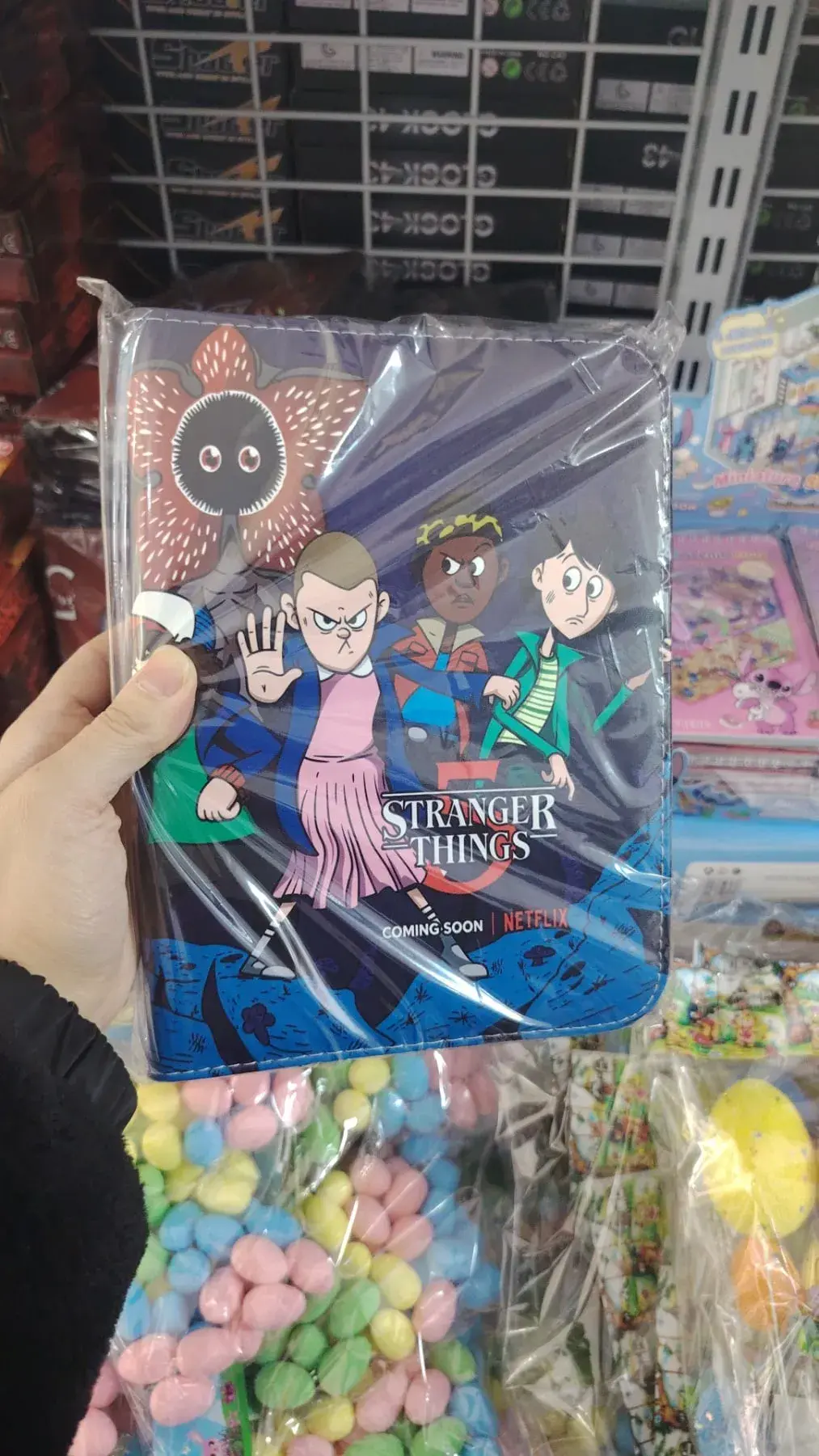 Album na Karty Kolekcjonerskie Stranger Things 400 kart