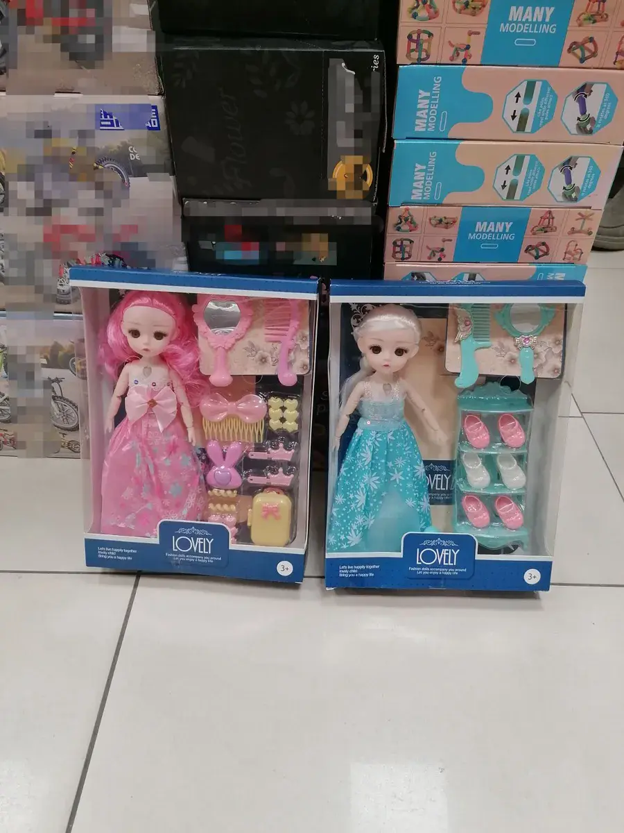 Lalka modowa z akcesoriami do stylizacji różowa i niebieska